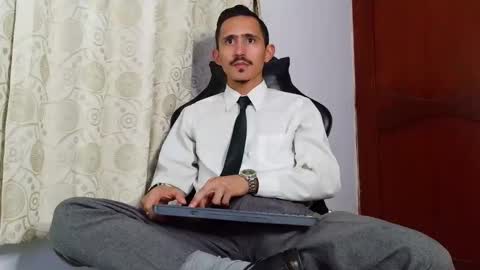 Snapshot of xxxhome_alonexxx chatting on May 12, 8:17 pm Kev online show from May 12, 8:17 pm