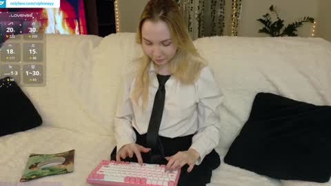 Onlyfanz  online show from November 22, 9:58 pm