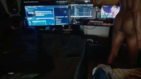Snapshot of xxxjrstrokesxxx chatting on April 11, 4:44 pm xxxjrstrokesxxx online show from April 11, 4:44 pm