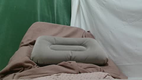 Lola online show from February 28, 8:21 pm