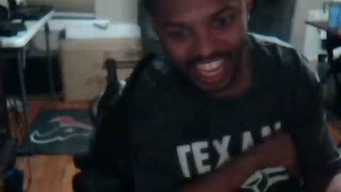 xxxonwheelz online show from April 29, 2:59 am