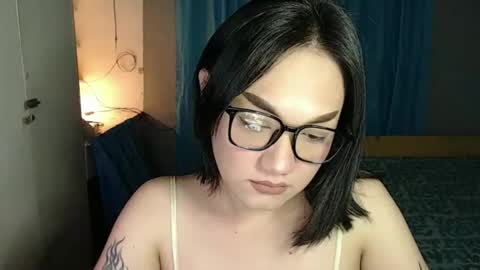 Snapshot of xxxsexydollxxx chatting on April 2, 12:03 pm Melissa online show from April 2, 12:03 pm