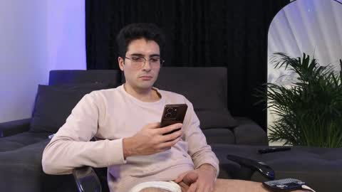 Snapshot of xxxvandersexxx chatting on January 16, 9:37 am July and Fer online show from January 16, 9:37 am