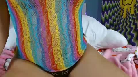 Snapshot of xxxvibesxo chatting on February 28, 1:28 am Lil Luna online show from February 28, 1:28 am