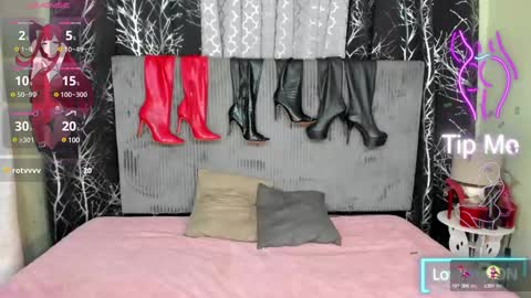 Snapshot of xxyour_wildest_dreamsxx chatting on February 5, 3:23 am barbie online show from February 5, 3:23 am