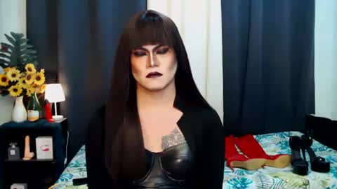 QueenMarina online show from September 29, 2:00 pm