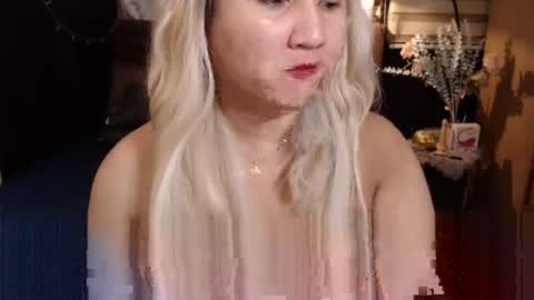 Snapshot of xyourtastyprincess chatting on January 12, 11:04 am Angela online show from January 12, 11:04 am