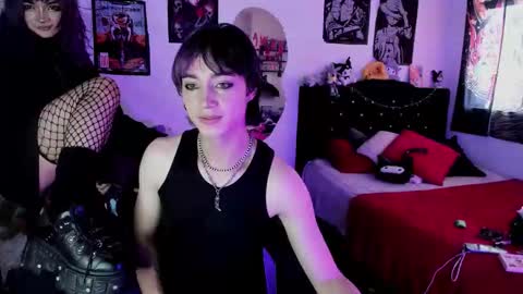 xzerox_ online show from February 12, 5:19 pm