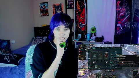 xzerox_ online show from May 8, 8:36 pm