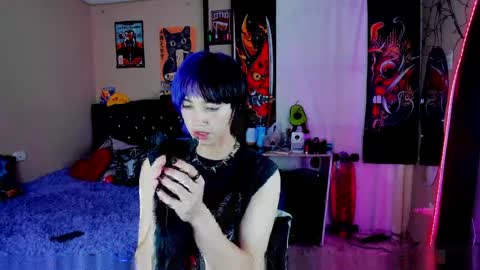 xzerox_ online show from May 12, 8:28 pm