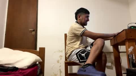 Snapshot of y0ungwithbrowndick chatting on June 27, 7:02 am BROWN DICK online show from June 27, 7:02 am