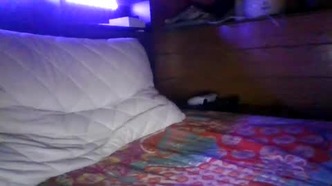 Snapshot of y640 chatting on February 26, 10:25 am y640 online show from February 26, 10:25 am