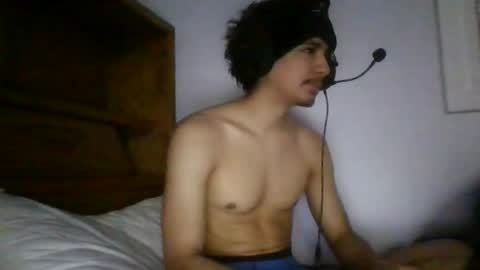 Snapshot of y640 chatting on March 7, 11:07 am y640 online show from March 7, 11:07 am