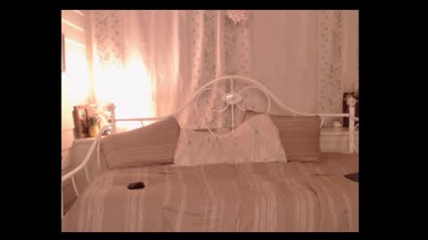 Snapshot of ya_never_know chatting on October 5, 4:11 am Lexi online show from October 5, 4:11 am