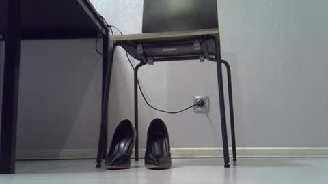 Dina online show from December 4, 7:50 am