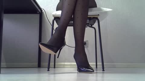 Snapshot of yahi_ko chatting on February 22, 6:13 am Dina online show from February 22, 6:13 am