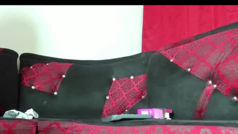 yair independent model online show from January 18, 12:42 pm