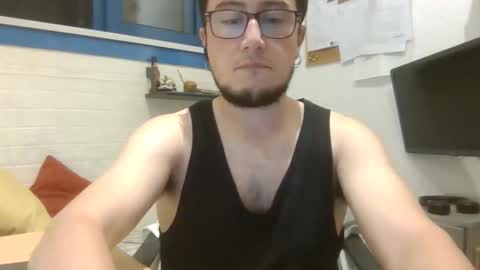 Snapshot of yakajoe97 chatting on October 20, 8:42 pm yakajoe97 online show from October 20, 8:42 pm