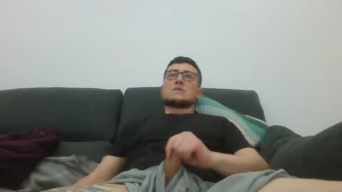 Snapshot of yakajoe97 chatting on February 13, 1:51 pm yakajoe97 online show from February 13, 1:51 pm