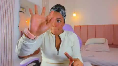 Naomi online show from January 12, 7:52 pm