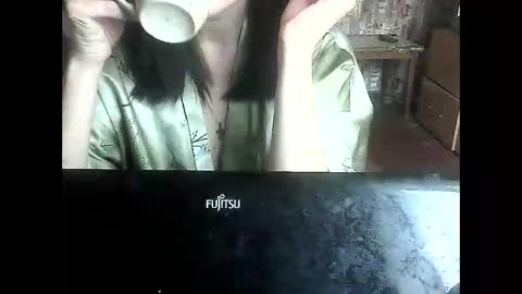 Snapshot of yanafiesta chatting on September 18, 9:33 am yanafiesta online show from September 18, 9:33 am