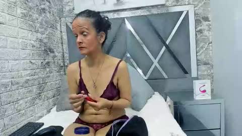 yanetrose online show from January 18, 3:54 am
