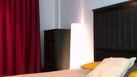 Snapshot of yanira_ass_ chatting on November 1, 5:09 am yanira_ass_ online show from November 1, 5:09 am