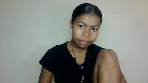 Snapshot of yannick_01 chatting on June 8, 12:05 pm yannick_01 online show from June 8, 12:05 pm