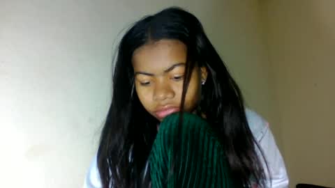 Snapshot of yannick_01 chatting on June 22, 3:25 am yannick_01 online show from June 22, 3:25 am