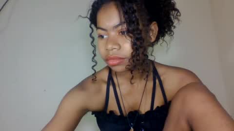 Snapshot of yannick_01 chatting on July 21, 2:08 pm yannick_01 online show from July 21, 2:08 pm