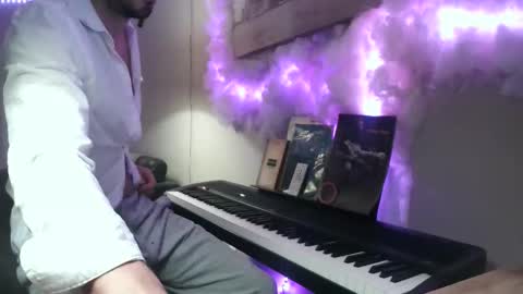 Snapshot of yannsolo8106 chatting on October 27, 5:39 pm yannsolo8106 online show from October 27, 5:39 pm