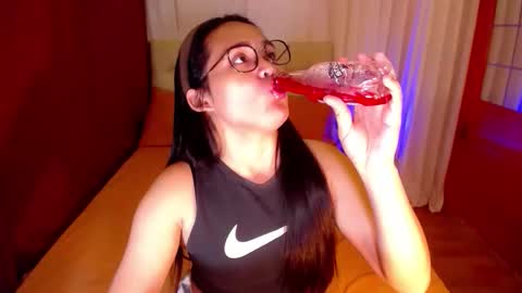 Snapshot of yanny_xoxo chatting on September 22, 4:42 pm Allisonn online show from September 22, 4:42 pm