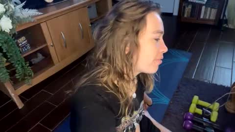 Snapshot of yanyanpixie chatting on January 15, 6:22 pm yanyanpixie online show from January 15, 6:22 pm