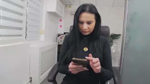 Yara online show from February 9, 3:43 am