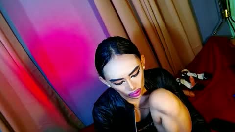 Snapshot of yasii19 chatting on January 7, 7:17 pm miss yasii online show from January 7, 7:17 pm