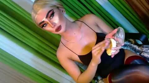 miss yasii online show from September 21, 3:57 pm