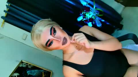 miss yasii online show from October 12, 3:33 pm