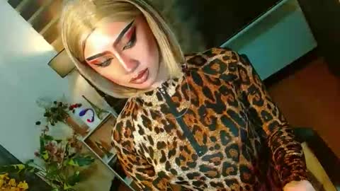 Snapshot of yasii19 chatting on April 9, 3:50 pm miss yasii online show from April 9, 3:50 pm