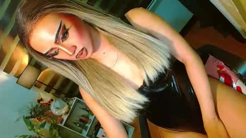 Snapshot of yasii19 chatting on April 30, 8:57 pm miss yasii online show from April 30, 8:57 pm