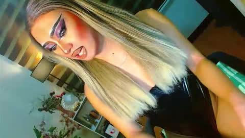 Snapshot of yasii19 chatting on May 2, 4:01 pm miss yasii online show from May 2, 4:01 pm
