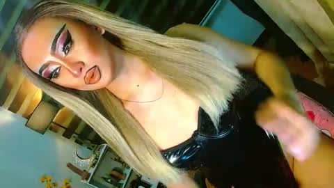 Snapshot of yasii19 chatting on May 9, 1:38 pm miss yasii online show from May 9, 1:38 pm
