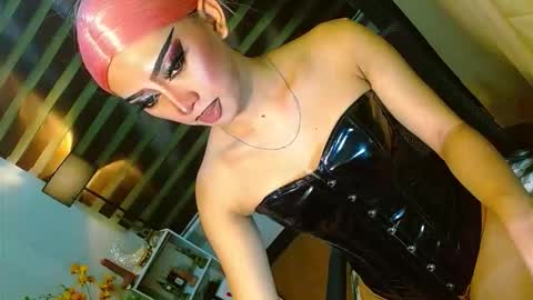 Snapshot of yasii19 chatting on May 18, 12:44 pm miss yasii online show from May 18, 12:44 pm