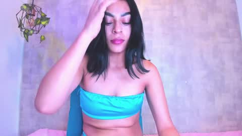 Snapshot of yasiir_0229 chatting on January 10, 7:35 am Yasiir online show from January 10, 7:35 am