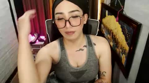 yassiered online show from May 16, 10:36 am