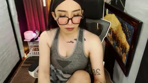 yassiered online show from May 21, 12:06 am