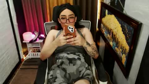 yassiered online show from May 21, 12:12 pm