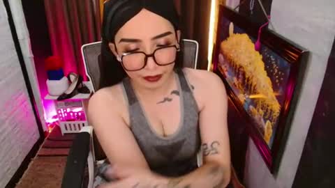 yassiered online show from July 27, 8:54 am