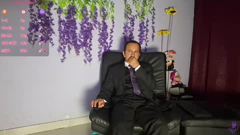 Snapshot of yazfore chatting on July 1, 1:29 am Hazzan online show from July 1, 1:29 am