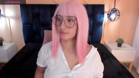 Yazmin online show from January 8, 1:31 pm