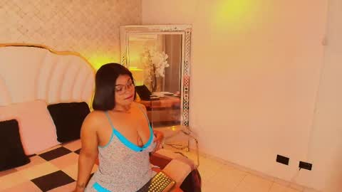 Snapshot of yazminjenner chatting on April 14, 5:13 am YazminJenner online show from April 14, 5:13 am